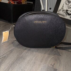 NWT Michael Kors Jet Set Travel Medium Saffiano Leather Crossbody Bag